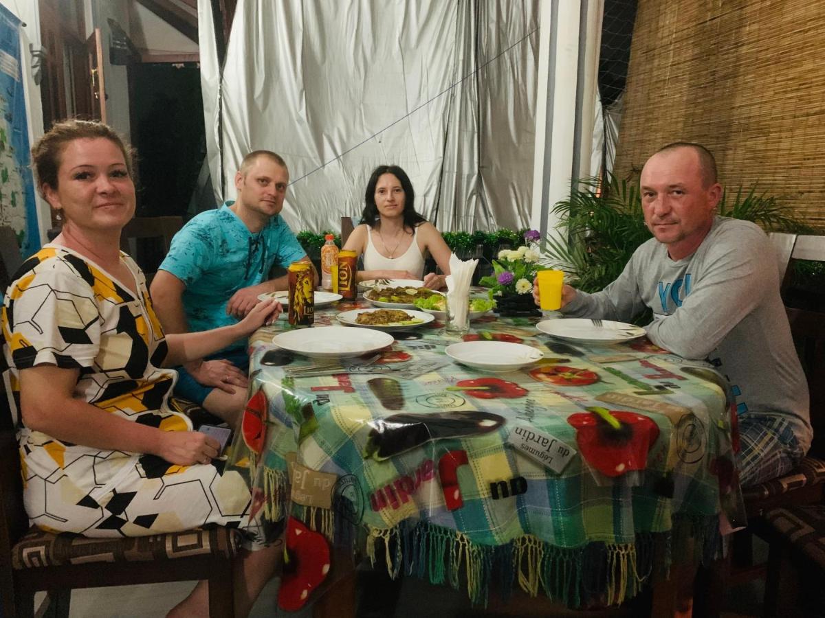 נגומבו Rodrigo'S Villa & Restaurant מראה חיצוני תמונה