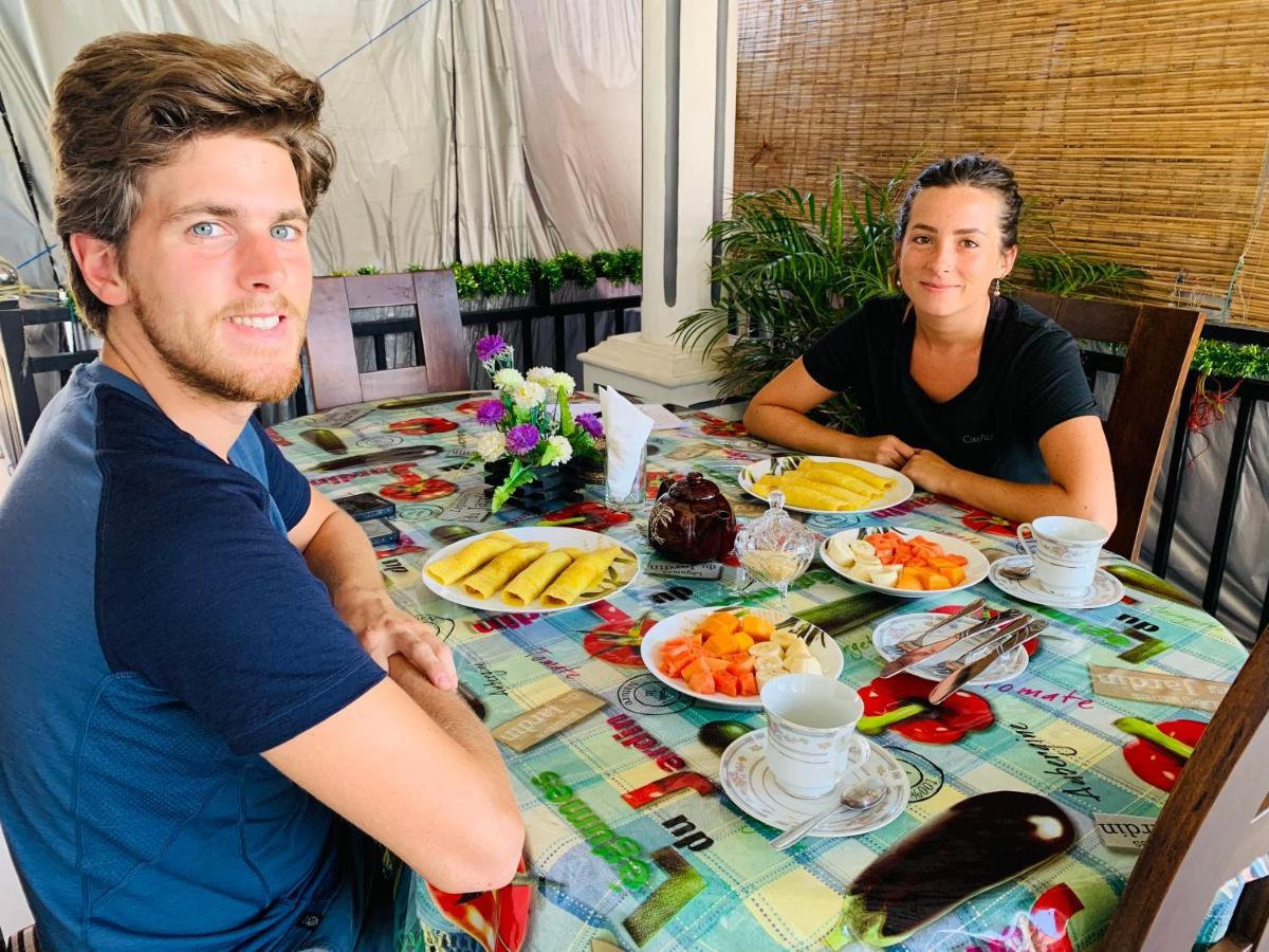 נגומבו Rodrigo'S Villa & Restaurant מראה חיצוני תמונה