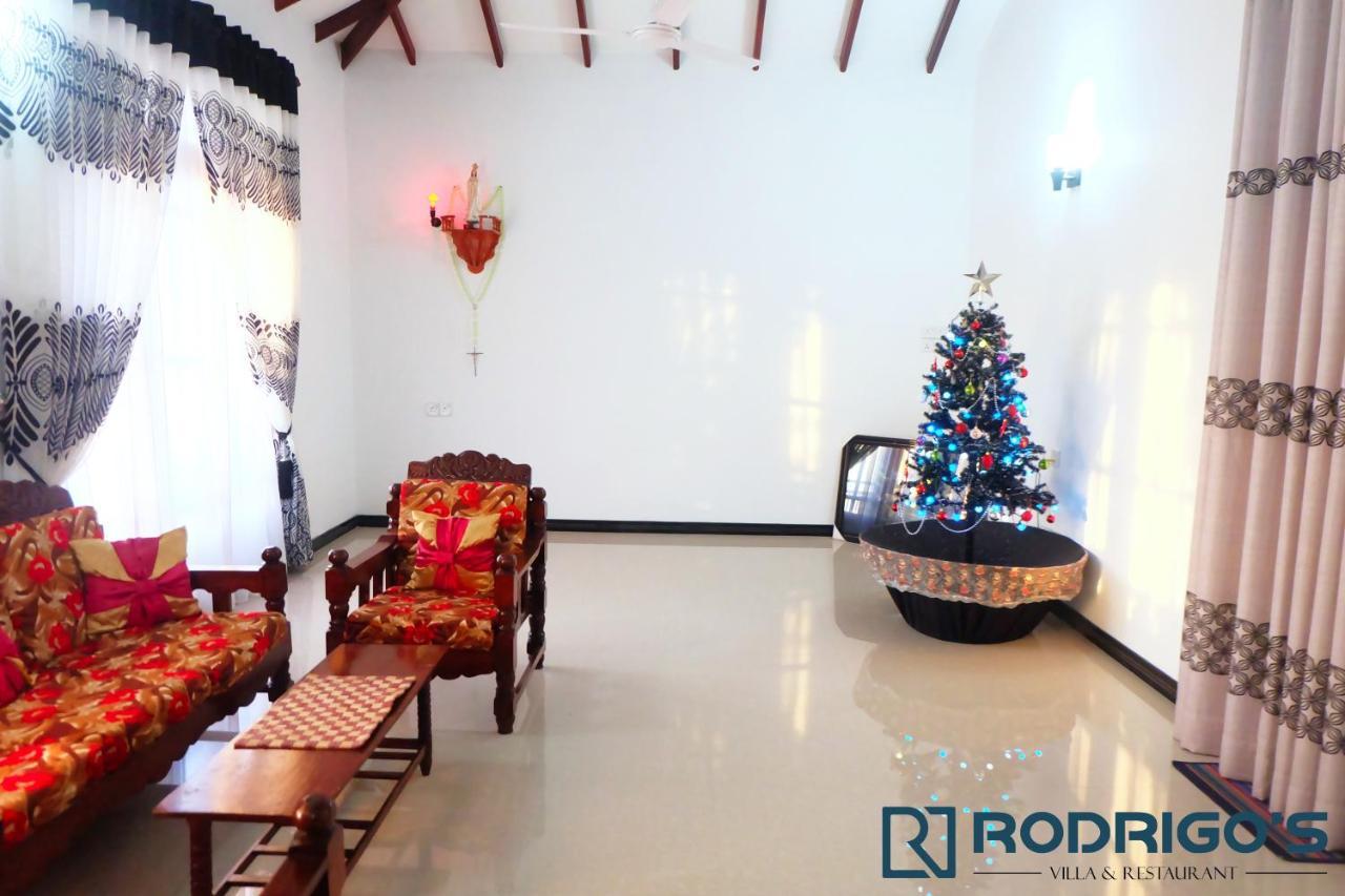 נגומבו Rodrigo'S Villa & Restaurant מראה חיצוני תמונה